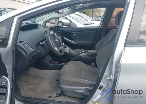 2015 Toyota Prius Plug-In z USA, uszkodzony, nr VIN JTDKN3DP9F3065908